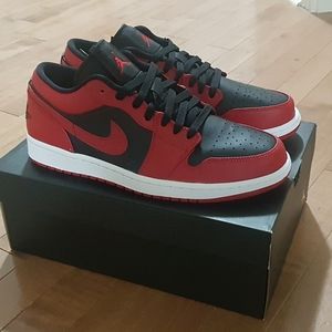 Air Jordan 1 Low Reverse Bred